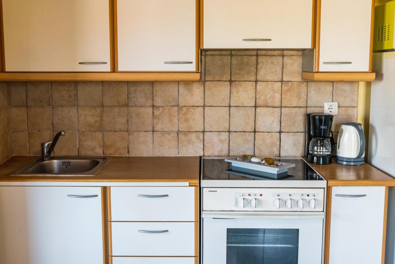 Julia΄S Apartment Alepou Екстер'єр фото