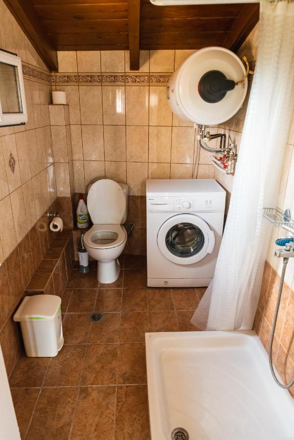 Julia΄S Apartment Alepou Екстер'єр фото