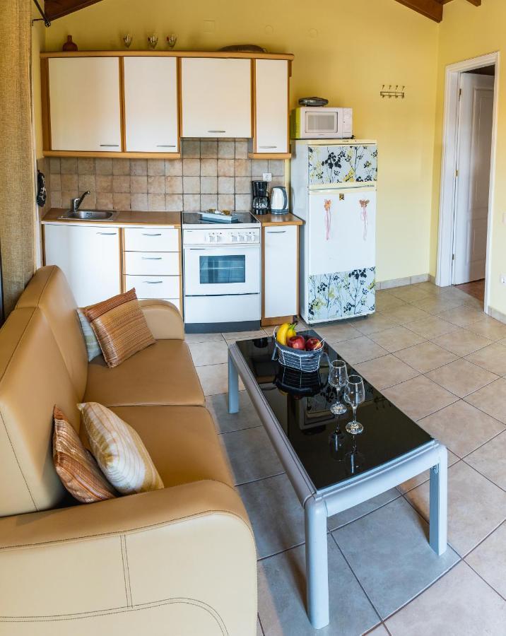 Julia΄S Apartment Alepou Екстер'єр фото