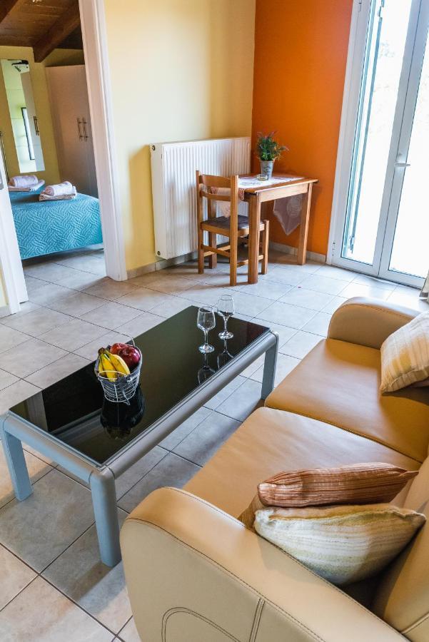 Julia΄S Apartment Alepou Екстер'єр фото